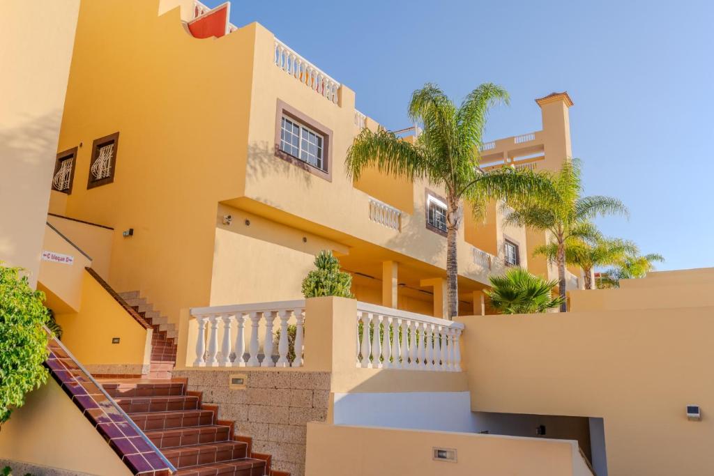 Penthouse with Panoramic Ocean Views & Terrace in Torviscas Costa Adeje - 4