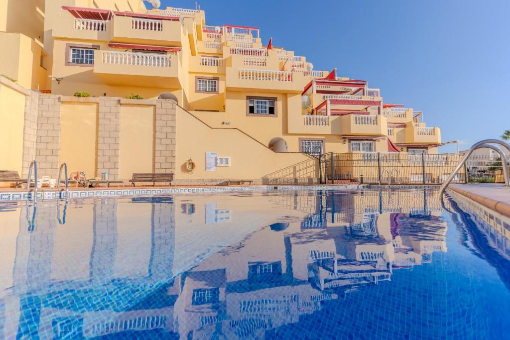 Penthouse with Panoramic Ocean Views & Terrace in Torviscas Costa Adeje - 2