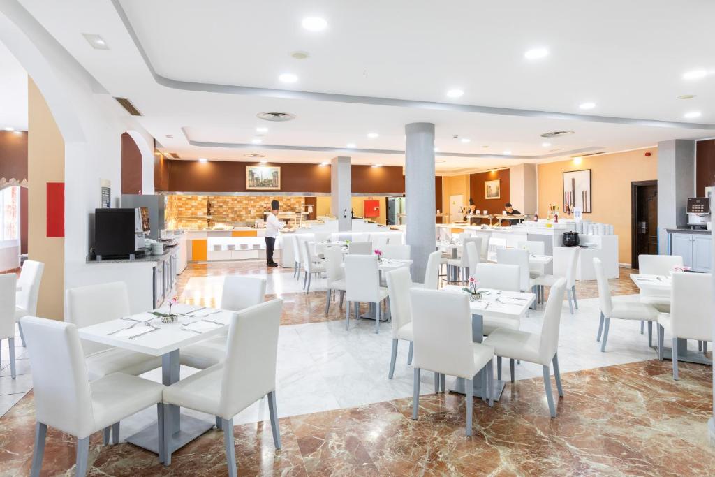 Chatur Playa Real Resort — Restaurant & bars in Costa Adeje, Canary Islands