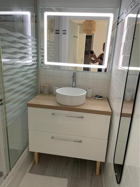 Appartement rénové avec piscine, plage 2mns à pied - 3