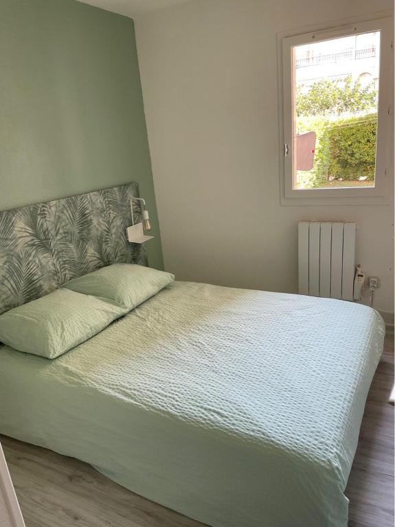 Appartement rénové avec piscine, plage 2mns à pied - 4