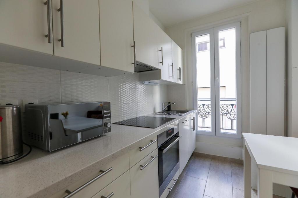 Bright apartment for 4 - 5