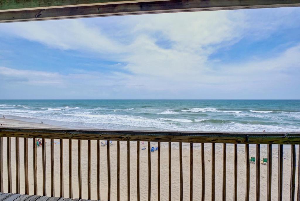 Surf Condos 121 - Beach Break, Surf City