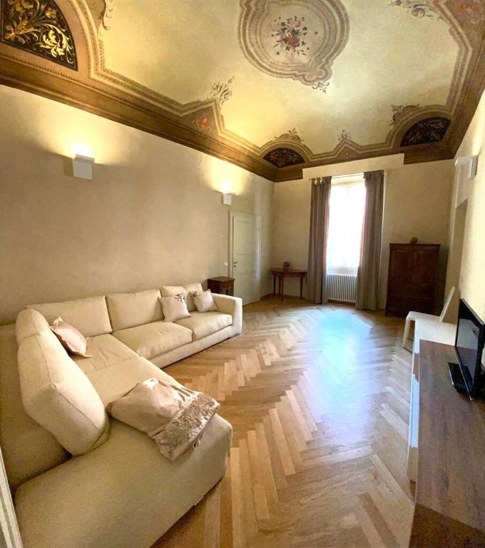 Via Aemilia - Imola Centro, Imola