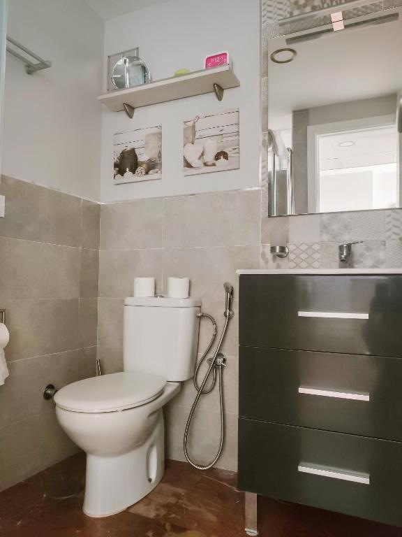 Apartamento La Roca Rental, 1 dormitorio Acogedor con vistas al mar - 5
