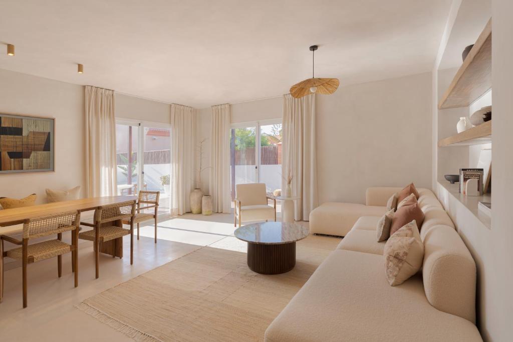 Villa Hikari - Design house with heated pool in Corralejo - 3