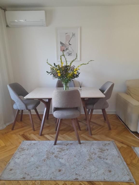 Filip Apartman - Zgrada Jolly Apartmani - 1