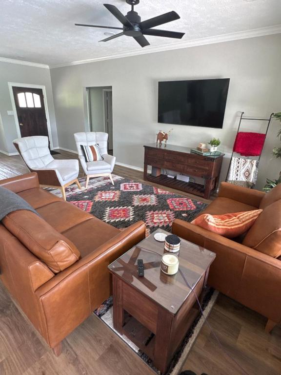 Limestone Hideaway, Jewett