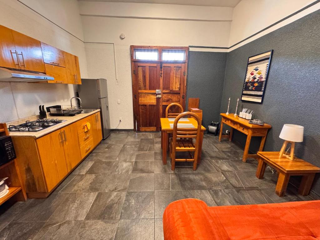 LA CASITA, Casa EA Oaxaca, Centro Histórico, Entrada Independiente, Excelente Ubicación - 3