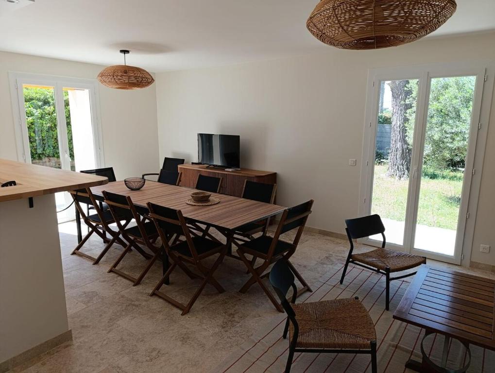 Maison climatisée avec Grand Jardin - 10 min à pied du Brusc et de sa plage - 4