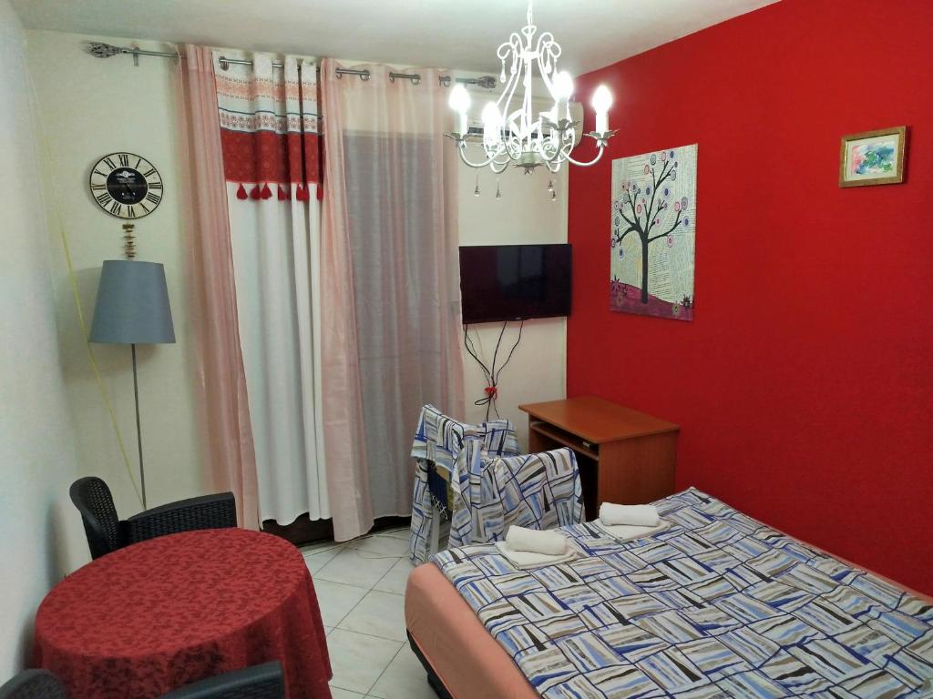 Sandra Apartment 3, Kotor