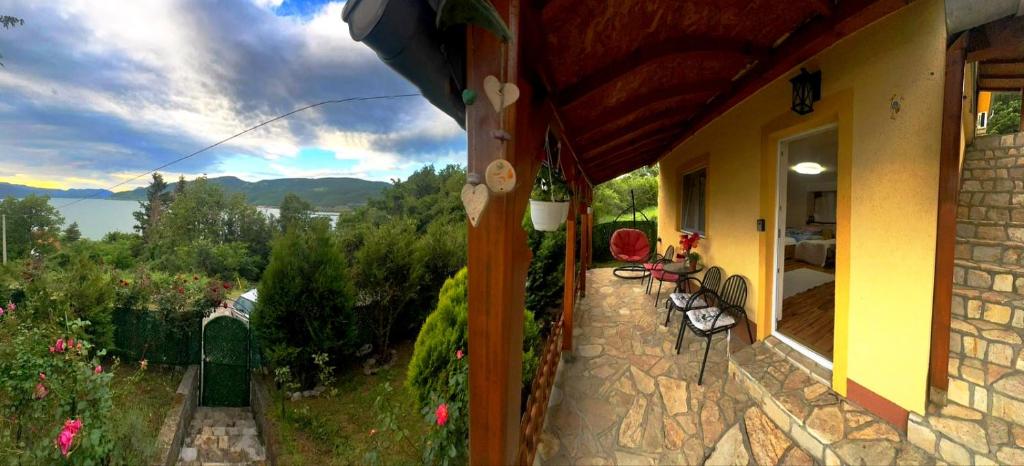 Dunavski raj, Donji Milanovac