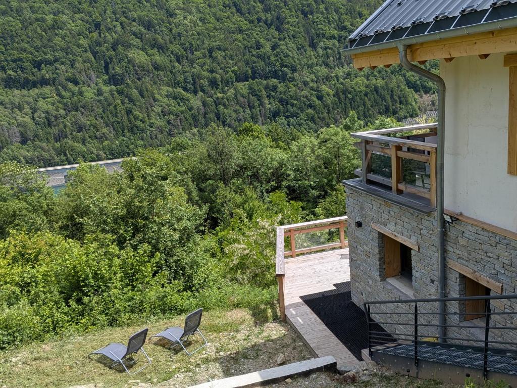 Le Bois Cosy appartement 4 étoiles 6 personnes, ACCES SKI ALPE D'HUEZ GRAND DOMAINE A 3 K M - 5