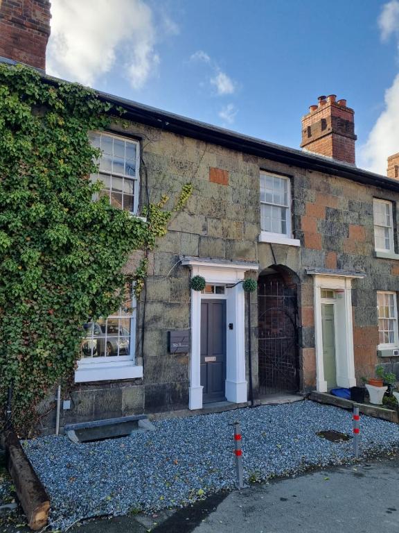 No 3 Waterloo Place, Welshpool