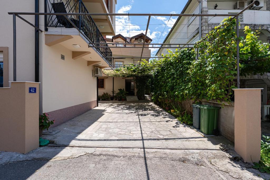Apartments R&M - 2