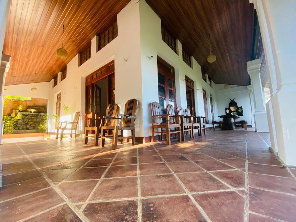 Tranquil Rest, Nikawatawana