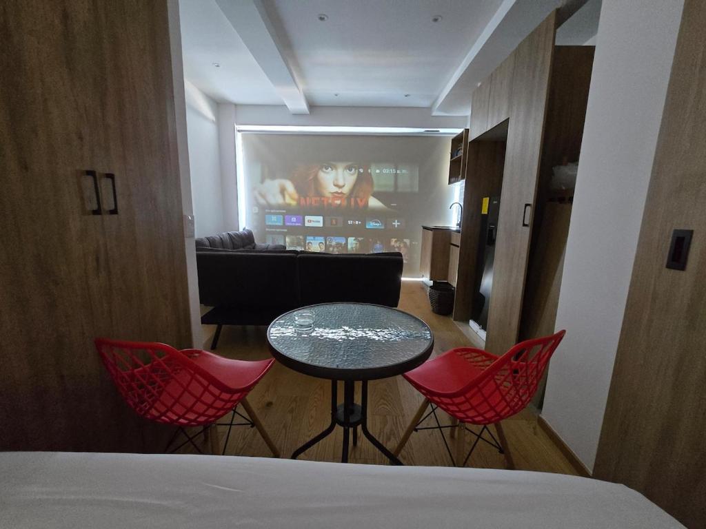 With a private terrace in the heart of the city - 3