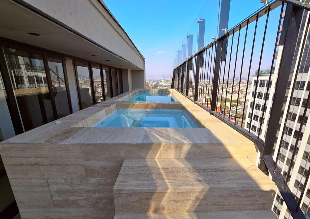 With a private terrace in the heart of the city - 5