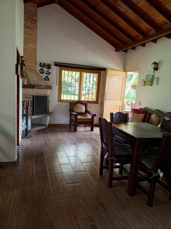 Beautiful Country House located in Llanogrande - 3