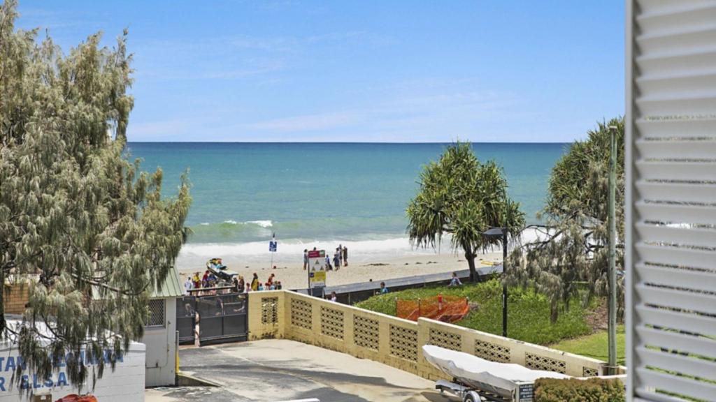 #4 Shorebreak, Kings Beach, Caloundra