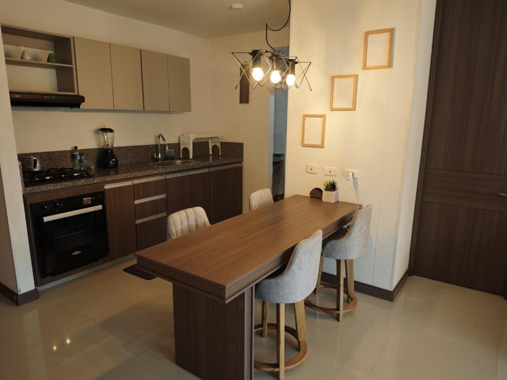 AquaLuxe Apto, Aire-Acondicionado, balcon, cocina - hasta 7 Personas - 4