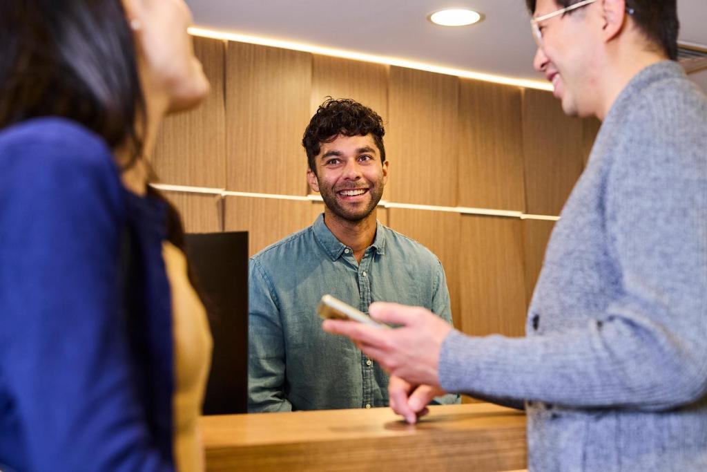 フロント・ロビー