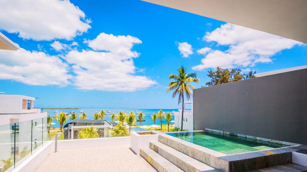 Latitude By Horizon Holidays, Riviere Noire