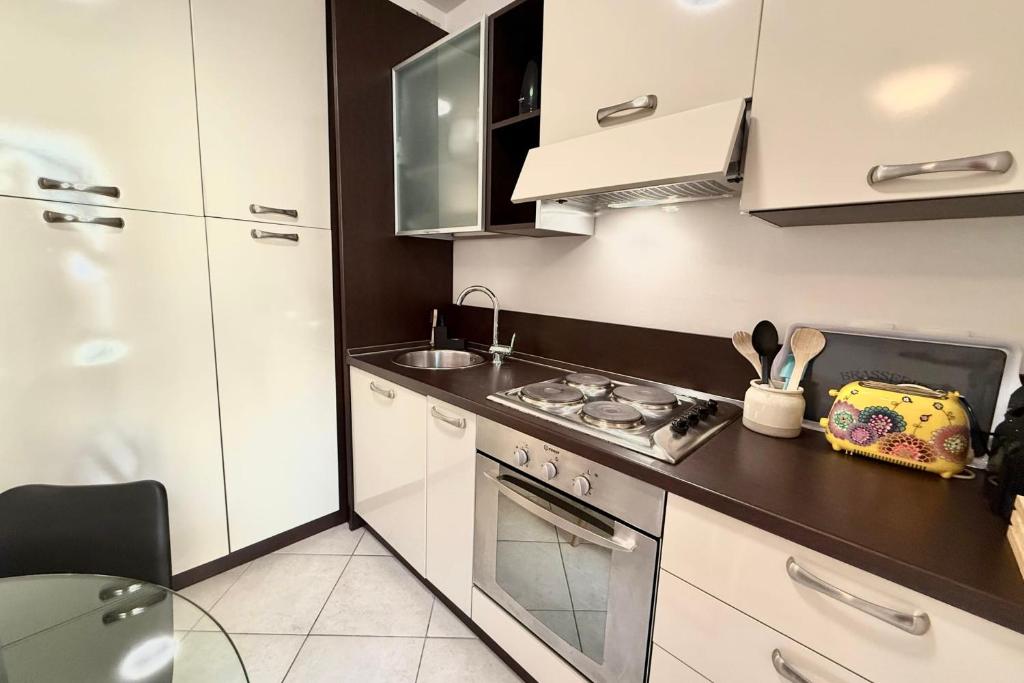 JUAN LES PINS - 2 people - Close to beaches and shops - 5