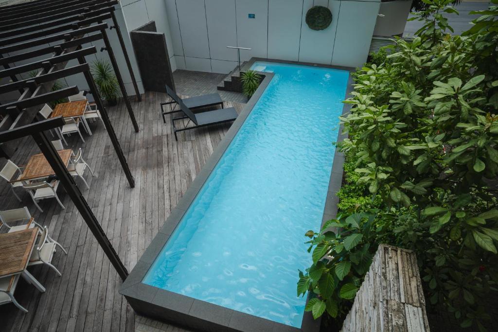 Swimming pool