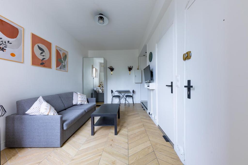 Romantic 3 Stars - Studio suite by Canal Saint-Martin - 2