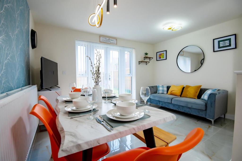 Luxury 5BDR with City Access, Free Parking and Wi-Fi, Ince-in-Makerfield