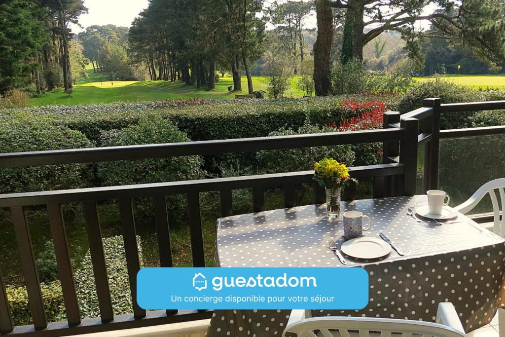 T2 cosy - vue sur le golf - proche plage, Pornic