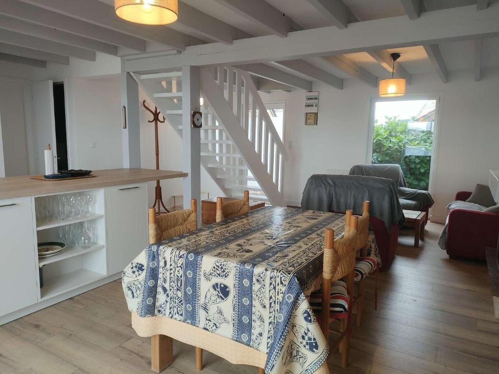 Ref 030 Maison moderne magnifique vue mer pour six personnes - 4
