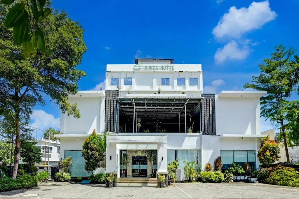 Townhouse Oak Padang near RTH Imam Bonjol formerly Bunda Hotel，位于巴东的酒店