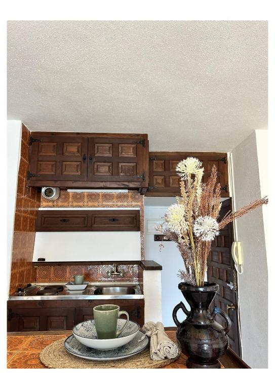 Modern & Sunny Studio - 5