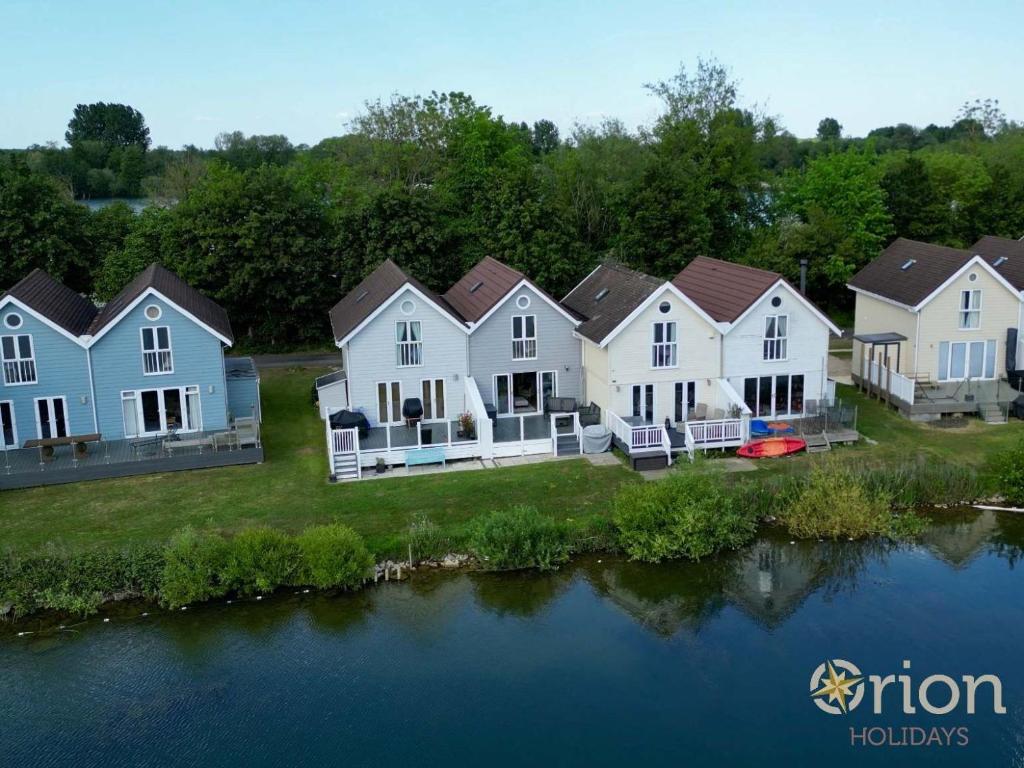 Spring Lake 14, Lakeside Retreat, South Cerney