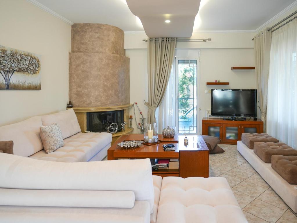 Villa Elysian, Antimácheia