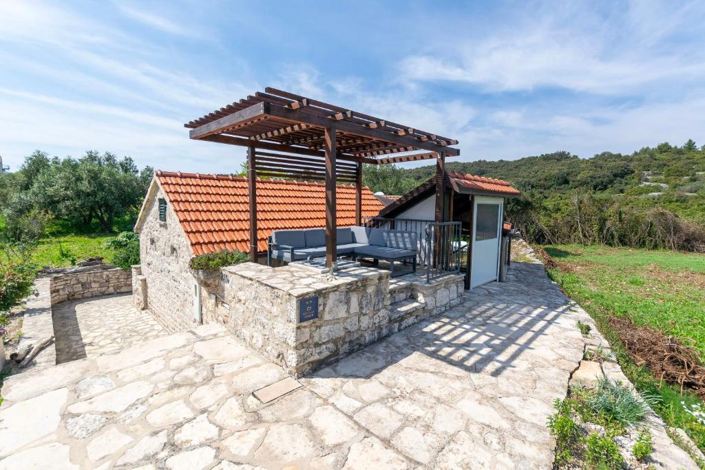 House Vinko, Račišće