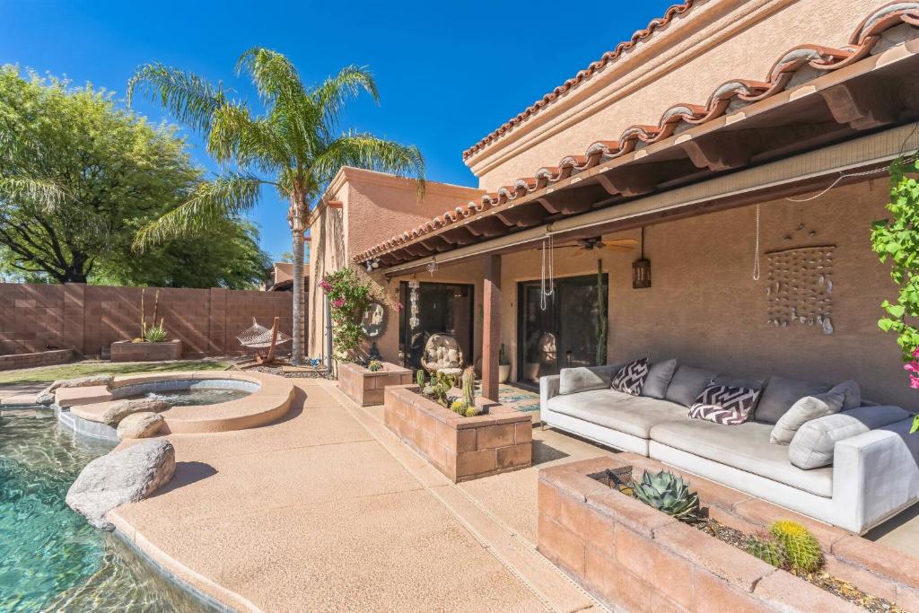 Pristine Placita | Spa-Like Oasis w/ Pool & Views, Tucson
