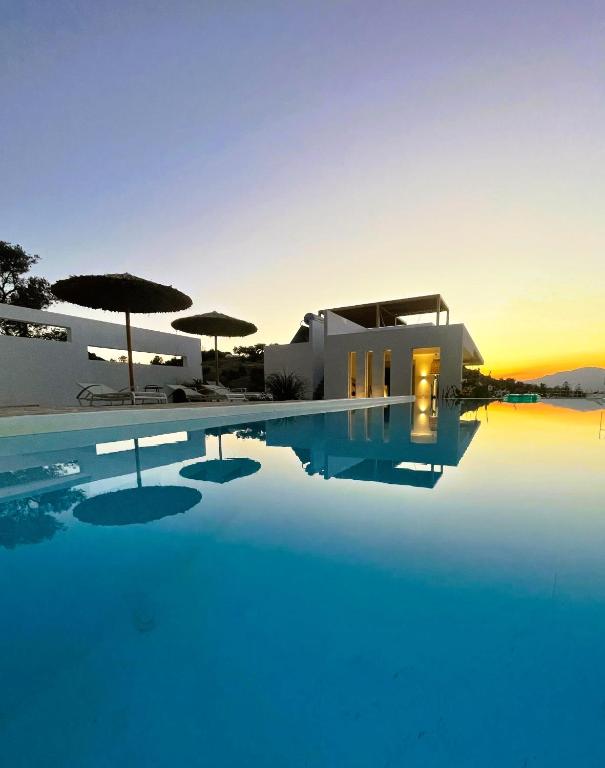 Psarea Villas - Gesamte Anlage mit 3 Häusern und Pool, Kamilárion