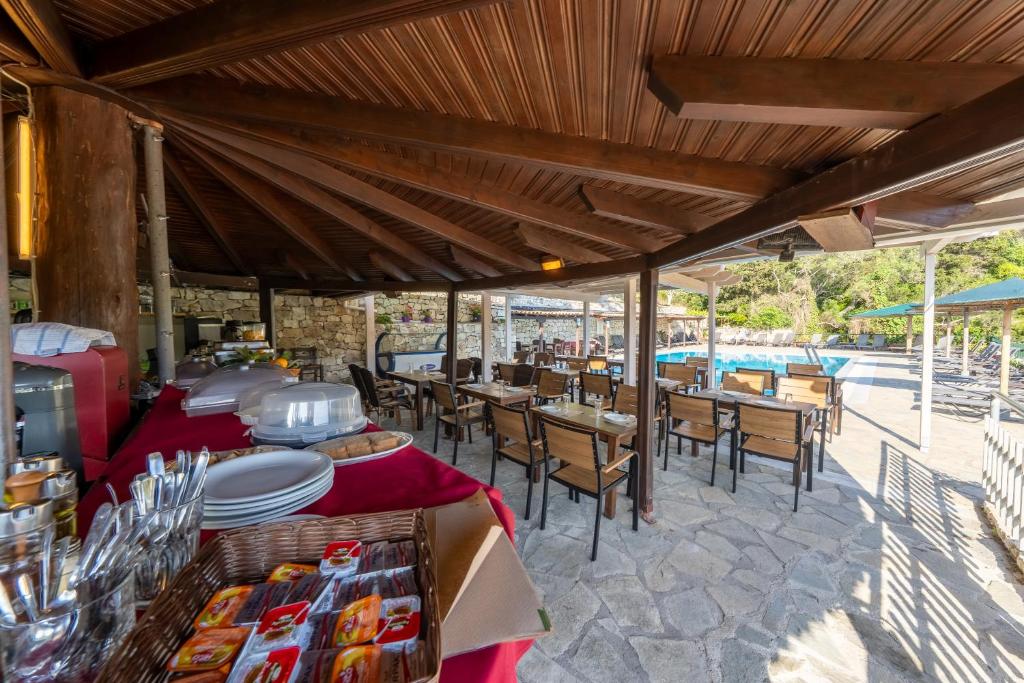 スイミングプール