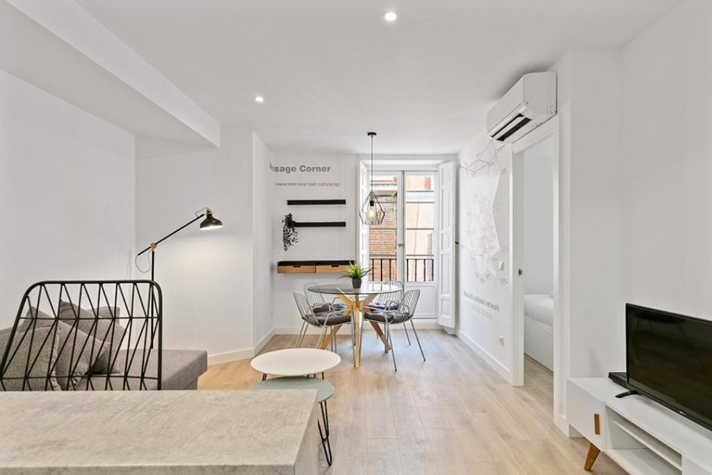 Modern Refurbished - 1BD 1BTH - Las Letras - 2