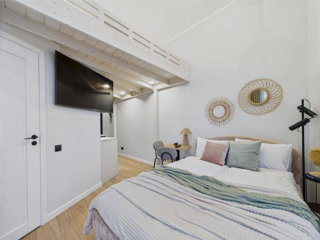 Bright Loft Studio in Old Town Riga, Riga