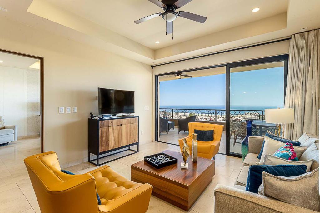 Copala 3 BR Condo Resort Amenities & Ocean Views - 5