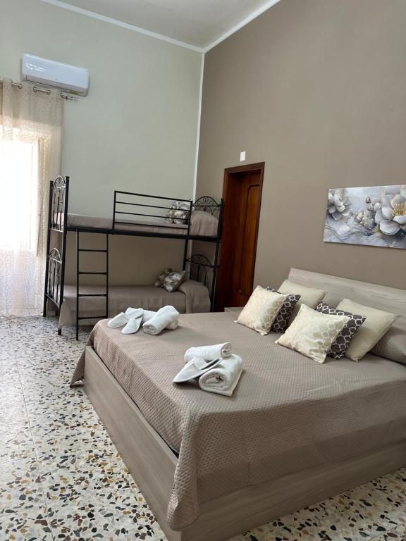 Saviahouse, Katánie