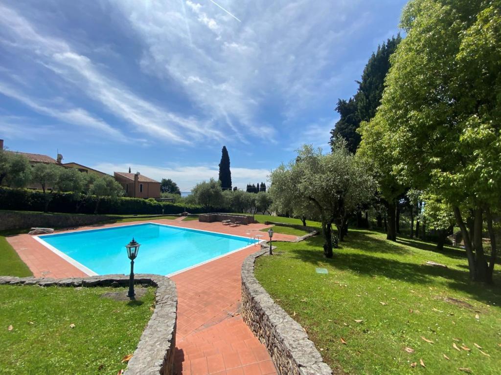 [Exclusive Villa Punta San Vigilio] - 3
