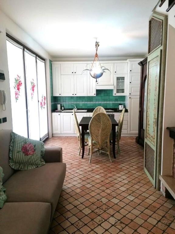 [Exclusive Villa Punta San Vigilio] - 5