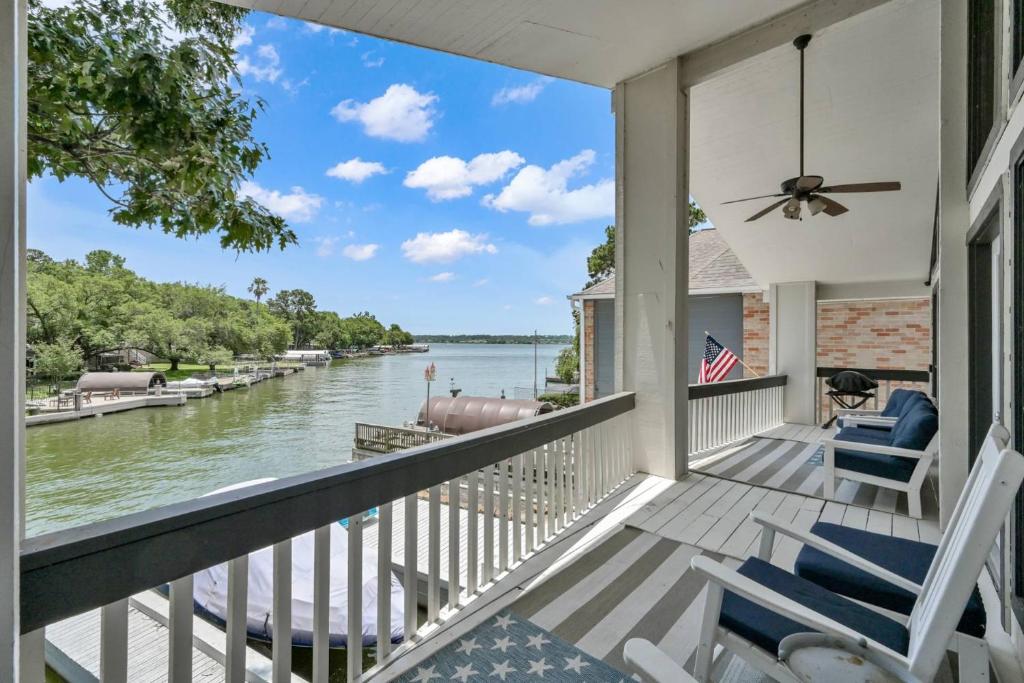 Poe Drive, Montgomery