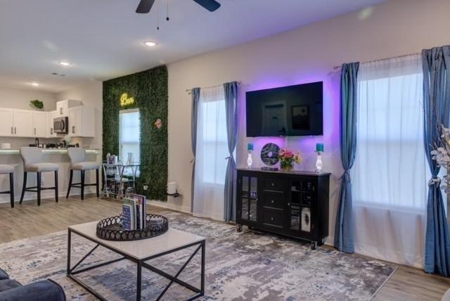 Vibrant Central HTX Vibes - NRG, Med-Center, TSU, Houston