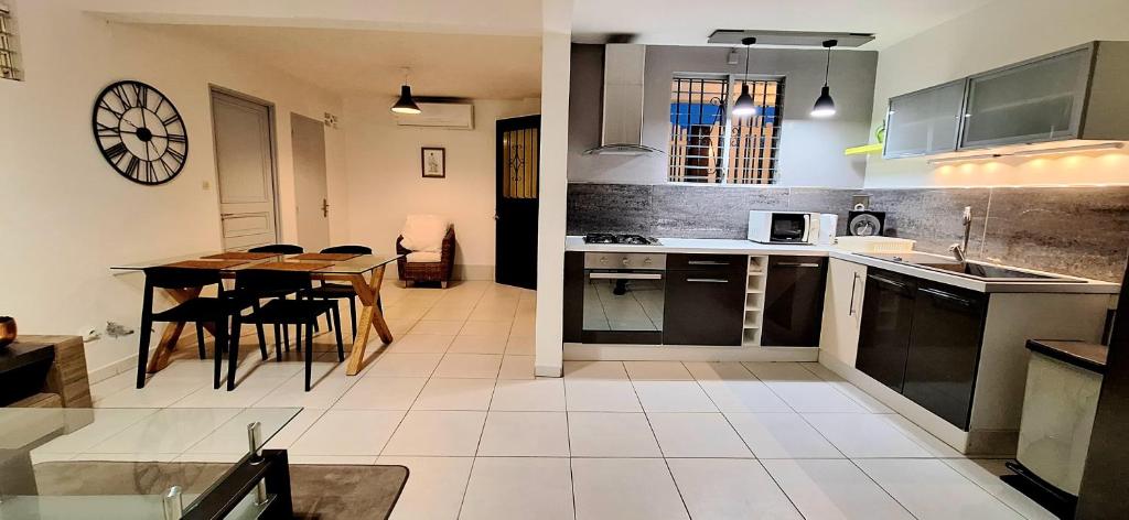 Meublé, moderne et tout équipé proche du centre, Fort-de-France